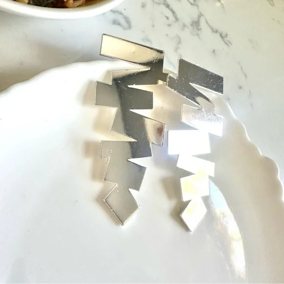 2/$30🌵 Silver Mirror Zig Zag Earrings Statement Tribal Geometric Aztec Gift NEW - Picture 7 of 11
